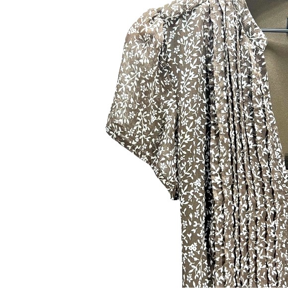 MSK Dress Brown Floral Knee Length Dress by MSK - Picture 6 of 6